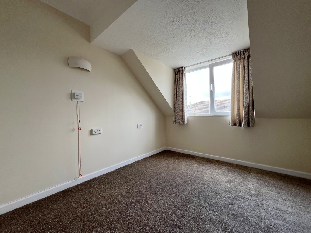 Lot: 118 - RETIREMENT FLAT - Bedroom